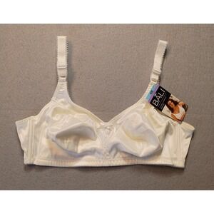 Bali Double Support Full-Figure Wireless Bra DF3820‎ White Size 40C Cool Comfort